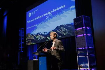 Dr Ashley Bloomfield speaks at the New Zealand Women in Medicine Conference 2022 at Te Papa.