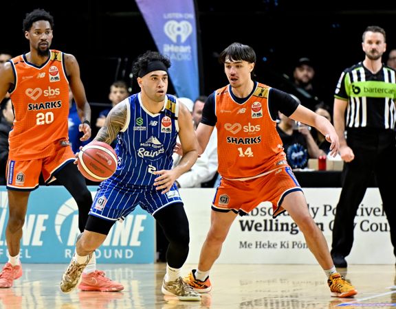 Wellington Saints v Southland Sharks at TSB Arena