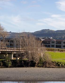 Ava railway bridge crossing over Hutt River