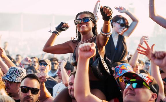 Packed crowd at ULTRA music festival