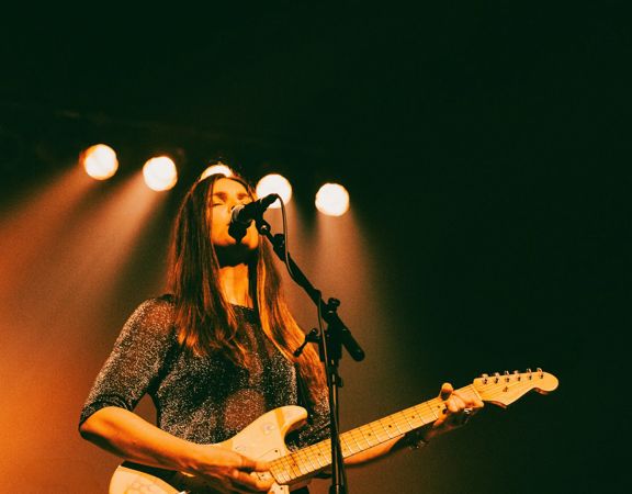 Kiwi singer-songwriter, Mel Parsons.