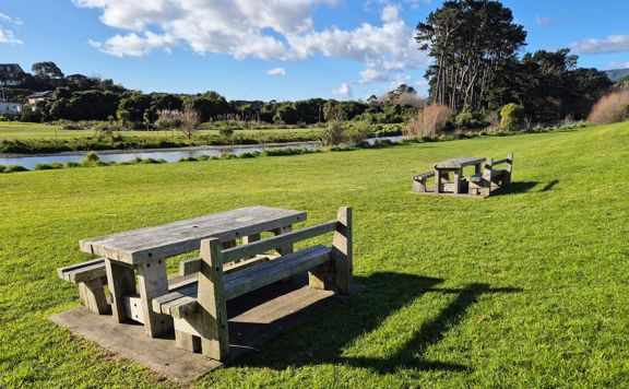 Two picnic tables on the Waikanae Estuary Trail.
