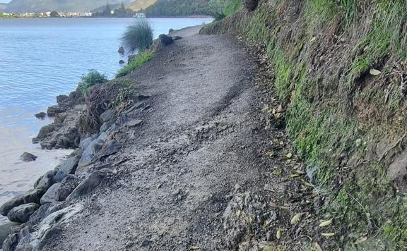 Muddy and uneven trail on the Camborne Walkway