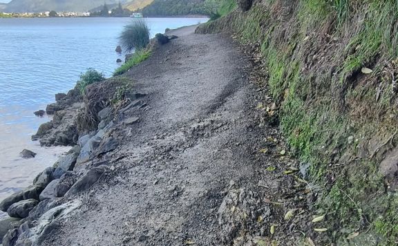 Muddy and uneven trail on the Camborne Walkway