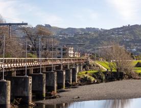 Ava railway bridge crossing over Hutt River