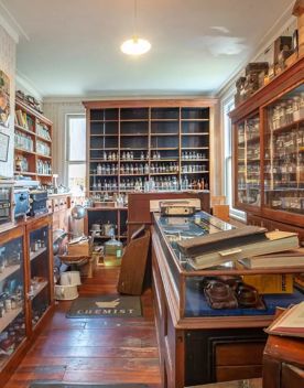 In the heart of Greytown, in the Wairarapa region, Cobblestones Museum showcases the Victorian life of the area’s early settlers.