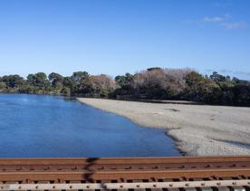 Ava railway bridge crossing over Hutt River