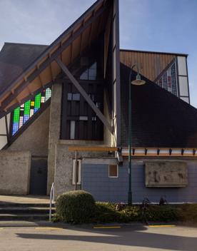 Futuna Chapel is an architecturally award-winning chapel showcasing Māori and Pākehā influences. Located in Karori, Wellington, it is one of the country’s most striking examples of 1960s architecture.