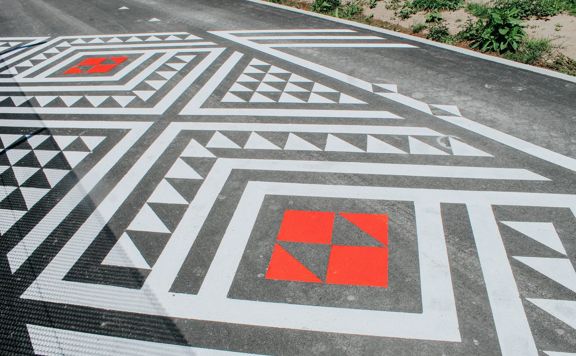Niho Taniwha artwork created for Te Ara Tupua by Iwi Lead Designer Len Hetet (Te Āti Awa) is a symbol of protection and marks transition points on the trail.