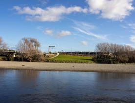 Ava railway bridge crossing over Hutt River