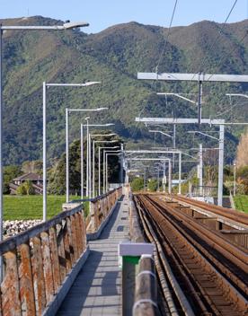 Ava railway bridge crossing over Hutt River