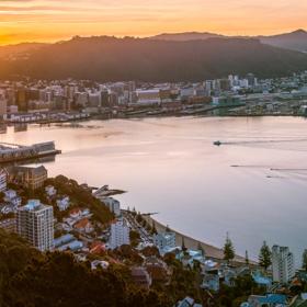 The view of Wellington and Oriental Bay from Mount Victoria lookout point at sunset. 